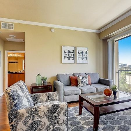 Frontdesk Oakwood Residence Apts Uptown Dallas Exterior foto
