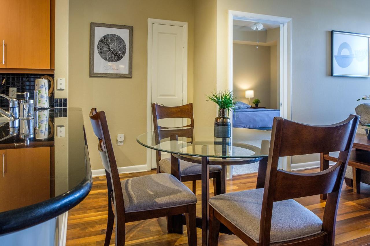 Frontdesk Oakwood Residence Apts Uptown Dallas Exterior foto