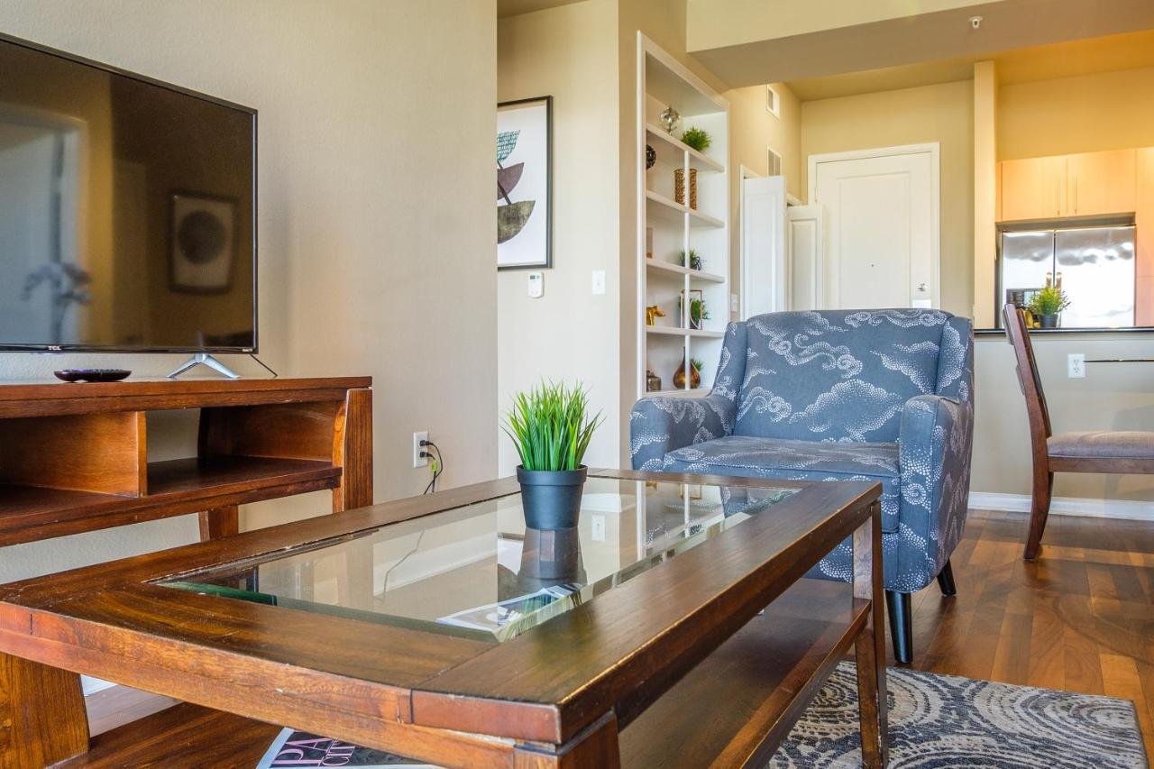 Frontdesk Oakwood Residence Apts Uptown Dallas Exterior foto